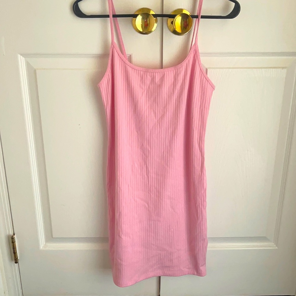 Cute pink dress for regular wear